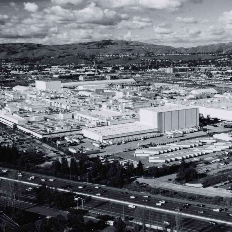 Industrial manufacturing facility supported by connected data systems, reporting, and operational visibility